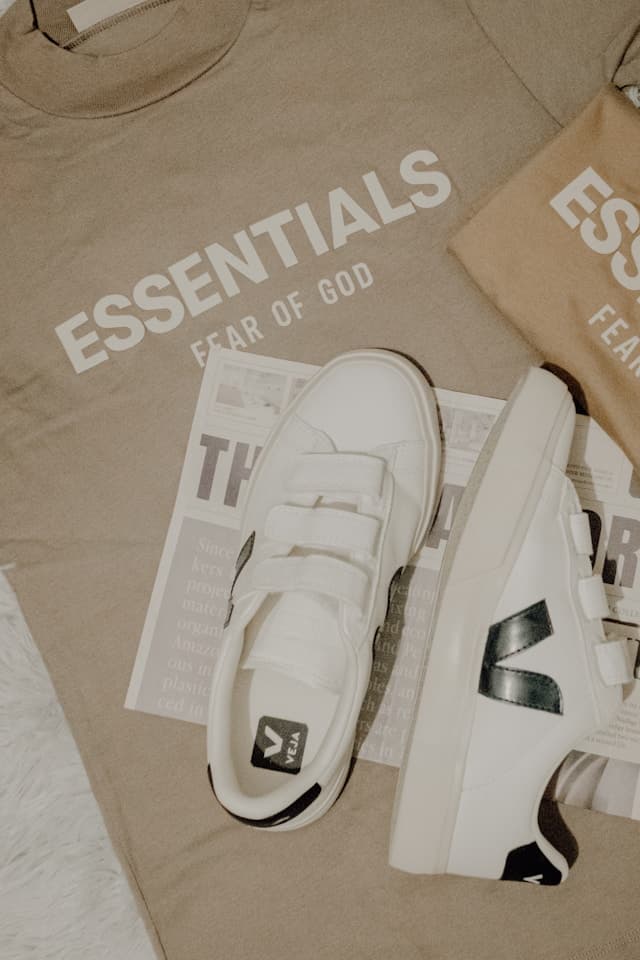 Essentials Hoodie Review 2026:Is It Worth the Hype