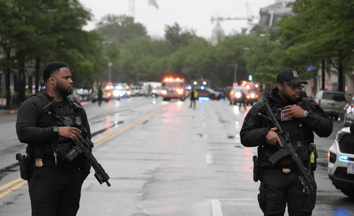 Suspect killed after opening fire on Secret Service near White House