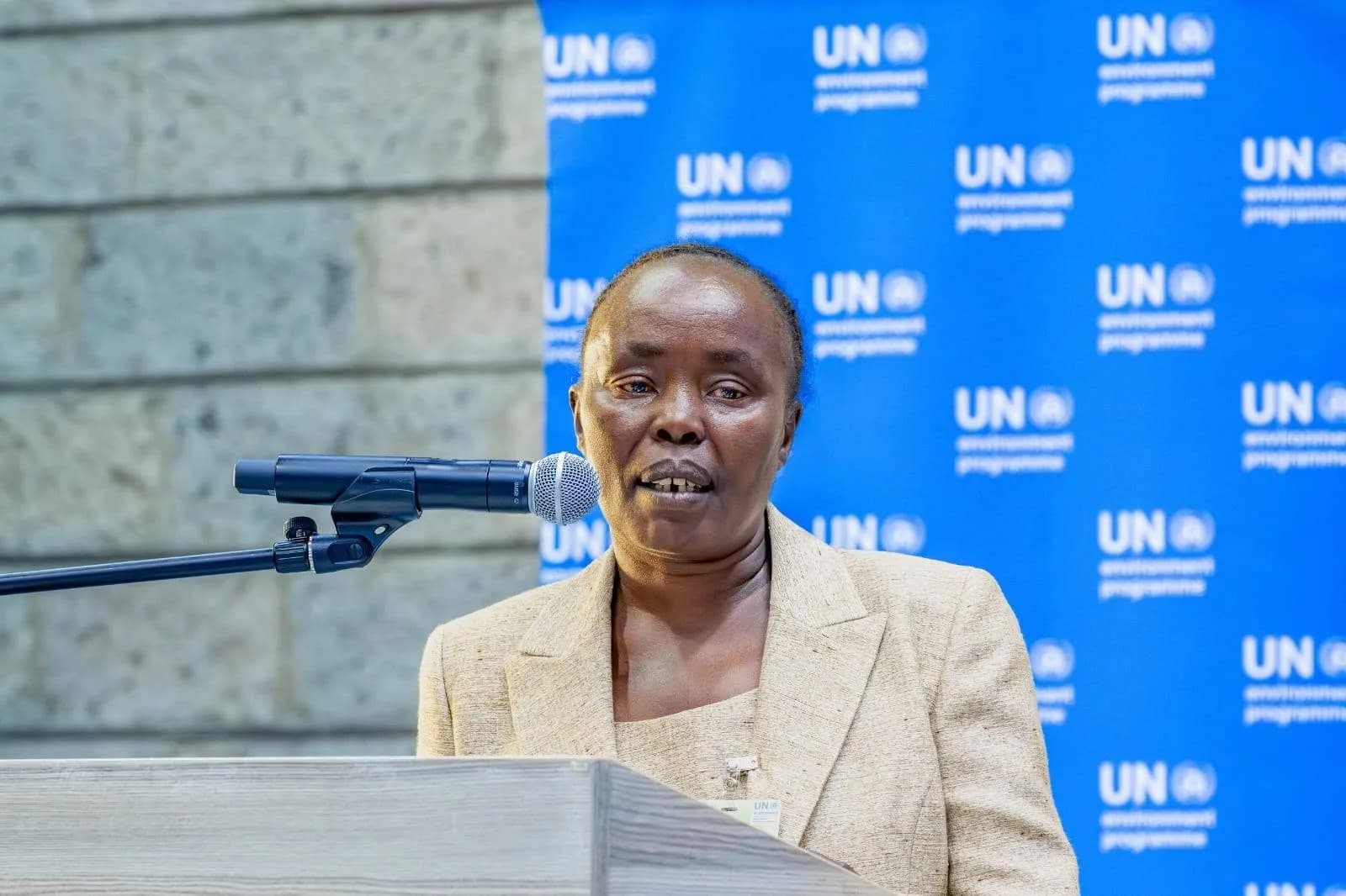 Former world record holder advises Kenyan athletes on how to use their riches