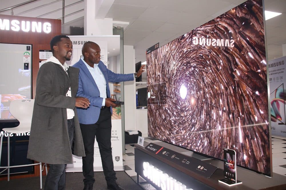 Solarcell Remote: Samsung’s Bet for a Greener Planet