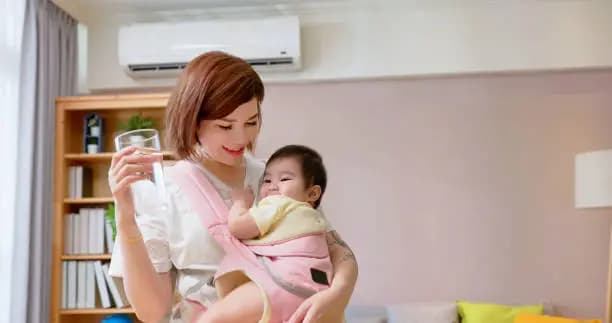 How to Introduce Water to a Baby