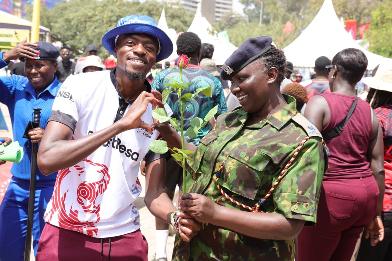 Police spread valentine’s cheer at Rugby Sevens