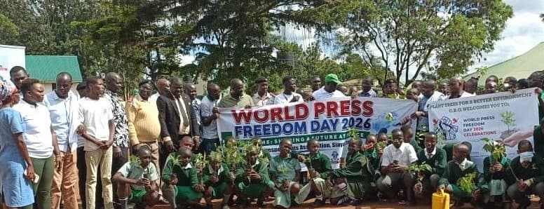 Siaya journalists plant trees to mark World Press Freedom Day