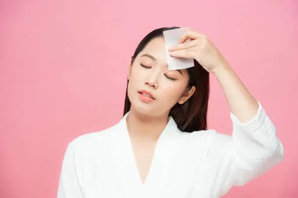How to Stop Oily Face During the Day
