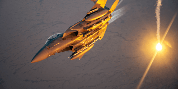 U.S. Military Hits Iran Ports at Qeshm and Bandar Abbas Amid Hormuz Tensions