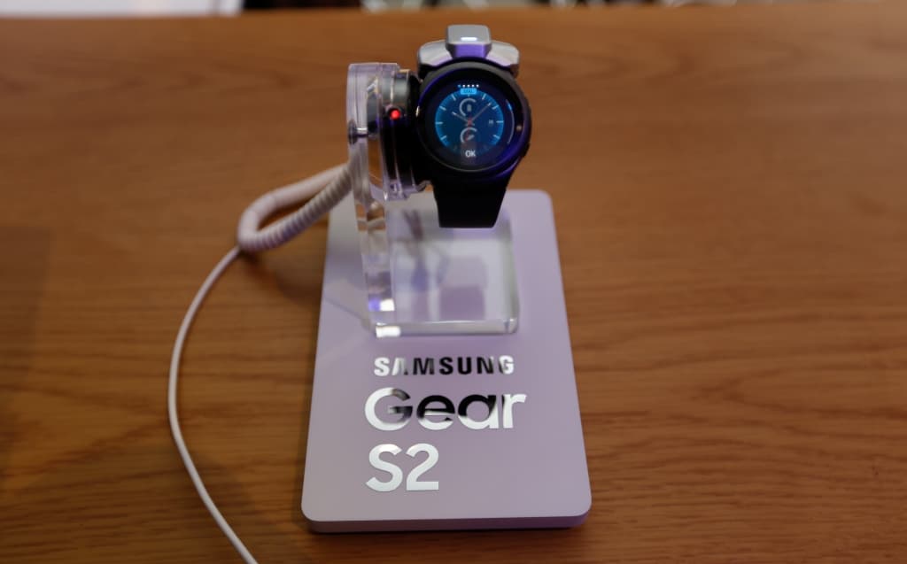 The Samsung Gear S2 and Gear Fit 2 Will Soon Be Able to Support iOS devices