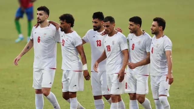 Iran says staff blocked from entering US after players given World Cup visas
