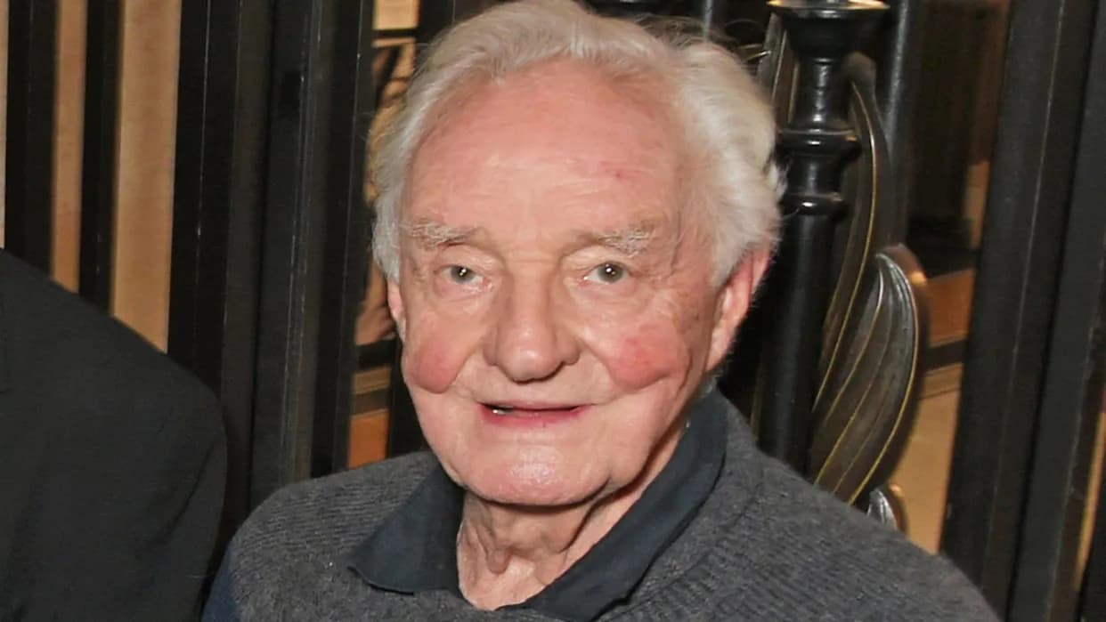Patrick Godfrey, ‘Ever After’ and ‘Les Misérables’ Actor, Dies Aged 93