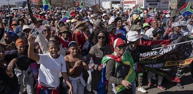 South African leader warns anti-migrant protesters ahead of unofficial deadline