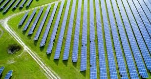 Exploring the Biggest Solar Energy Facilities in U.S. for 2024