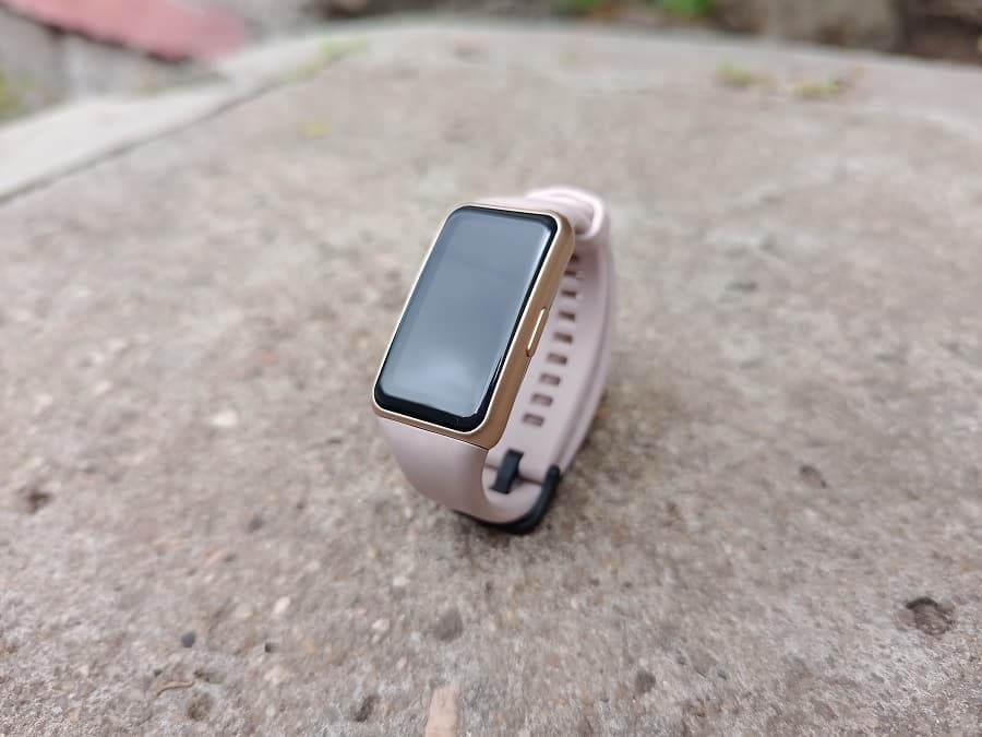 The Huawei Band 6 Review – Something for Everyone