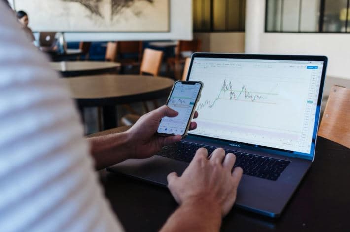 Refining Trading News Analysis with Correlation Techniques in Emerging Markets