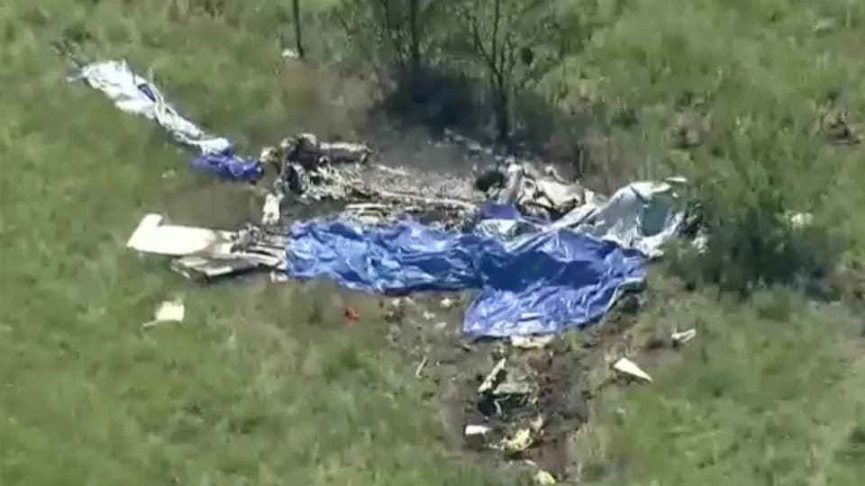 12 killed after Missouri plane crashes in one of the deadliest US skydiving incident