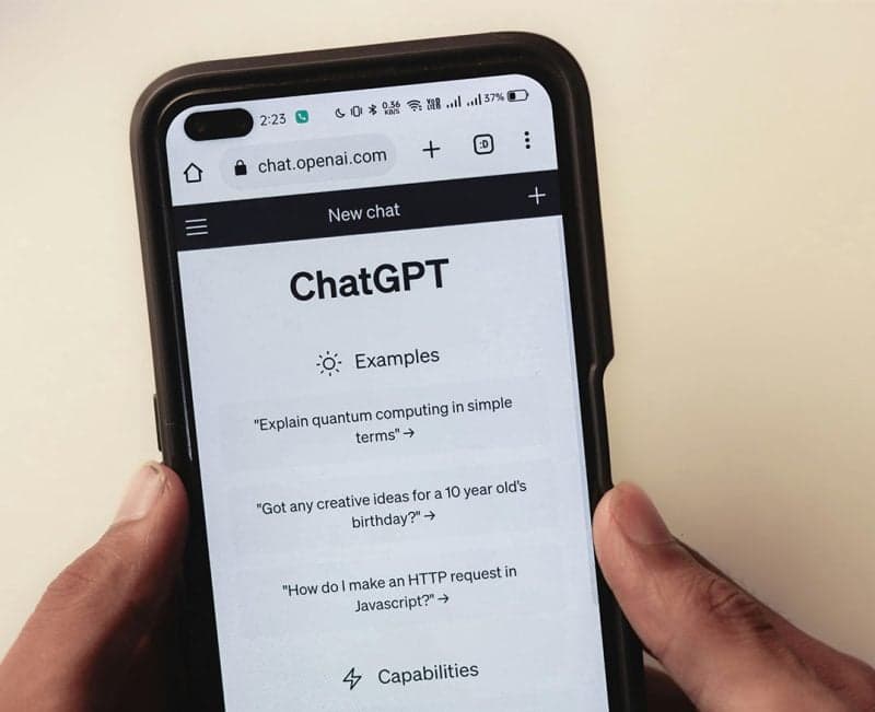 Major U.S. AI platforms hit by near-simultaneous outages