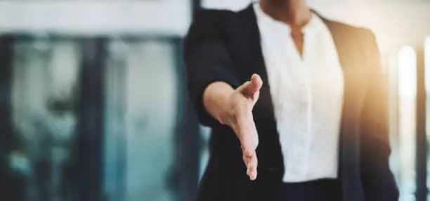 How to Introduce Yourself Without Saying My Name Is
