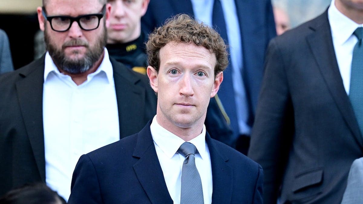 Facebook and Messenger go down as users report major outage