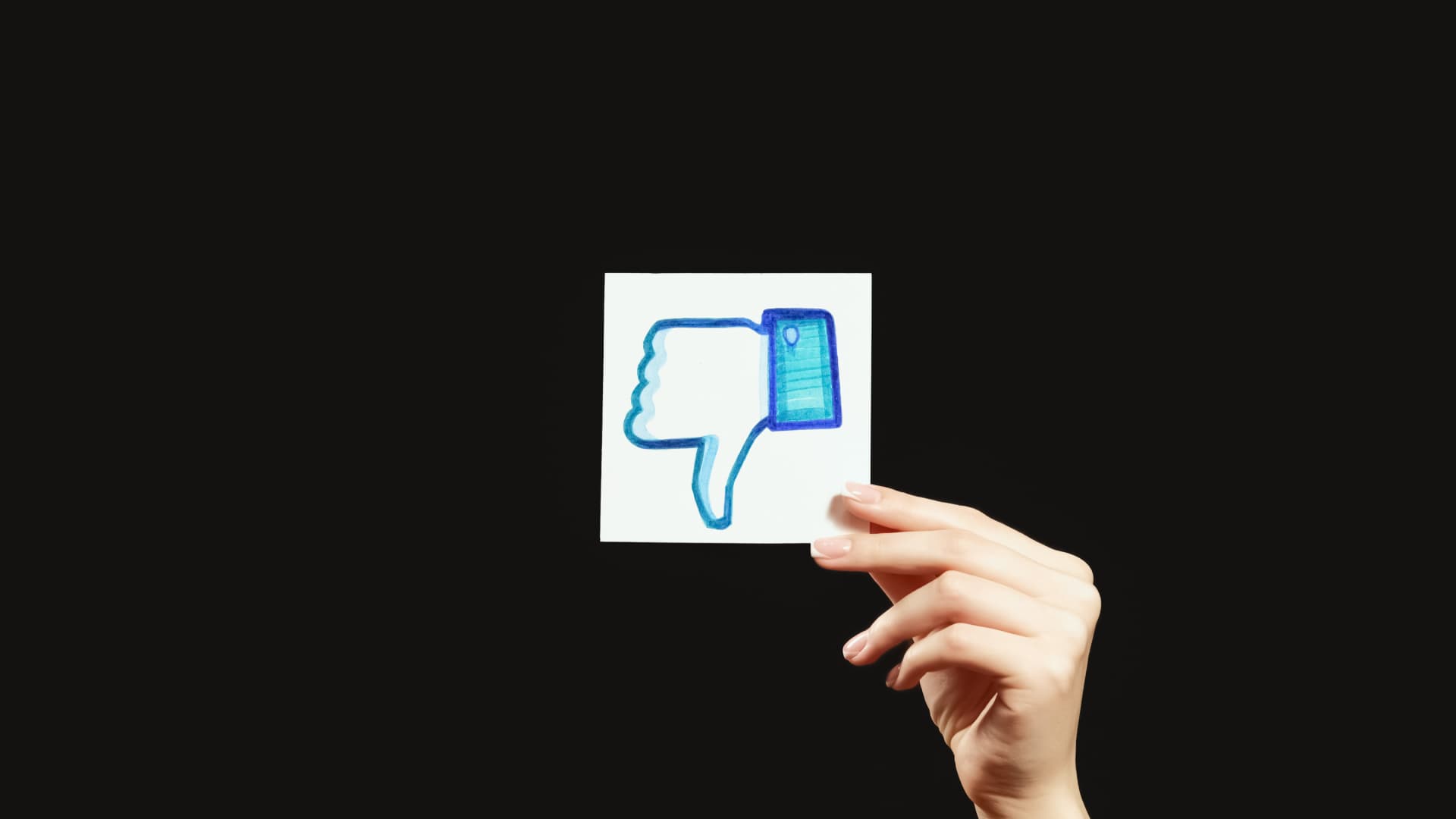 X Is Testing a New Dislike Button to Fix Its Broken Reply Algorithm