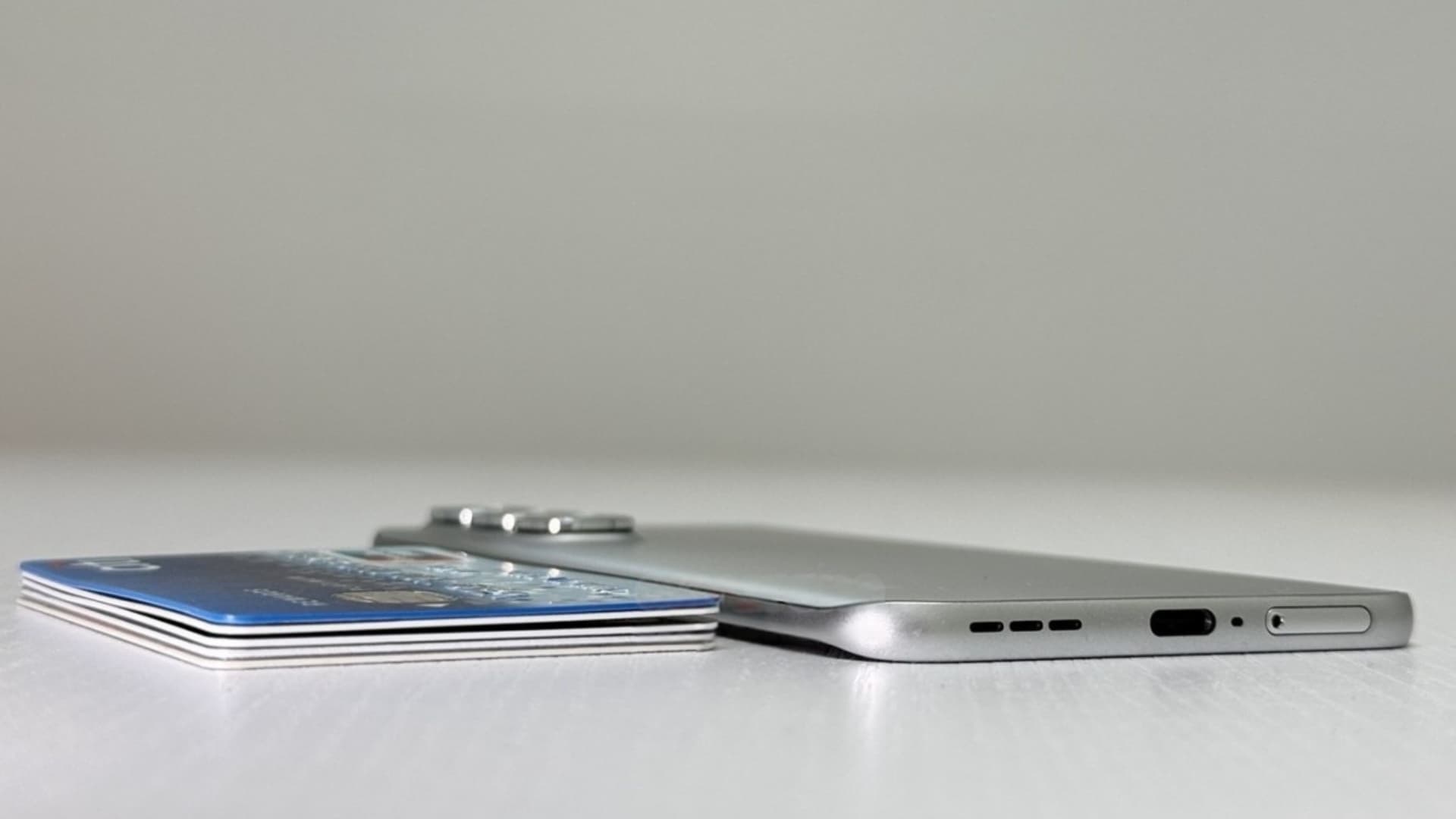 Infinix Wants to Fit a 5,160 mAh Battery in the Slim Hot 60 Pro+ Frame