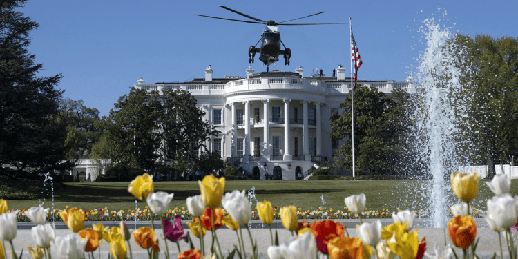 Last Moments of Shooting Near White House Between Secret Service and Gunman