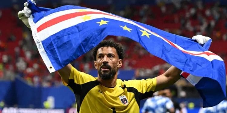 Vozinha: 40-year-Old Keeper Who Made 7 Saves and Earned 5 Million Followers