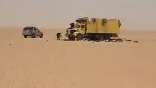 Nearly 50 people die of thirst in Sahara desert after lorry breaks down