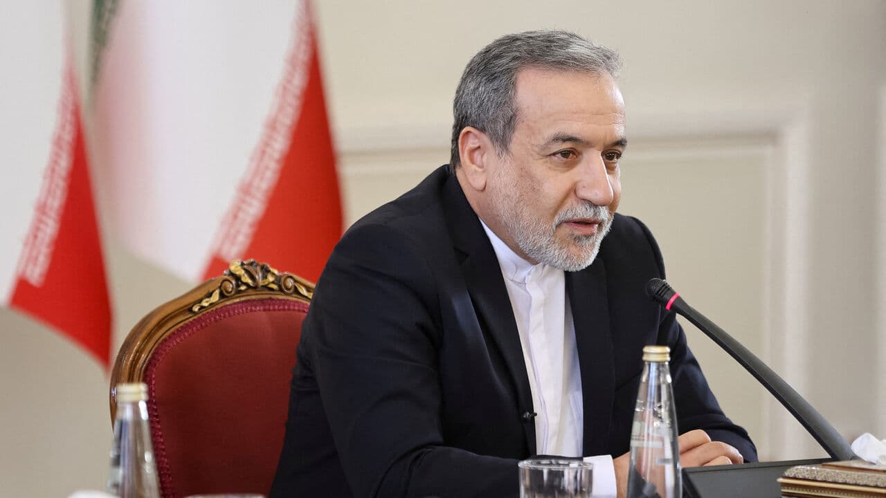 Iranian FM warns Britain against cooperation with U.S. strikes on Iran