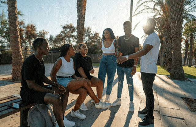 Signs Your Friends Don’t Like Your Boyfriend