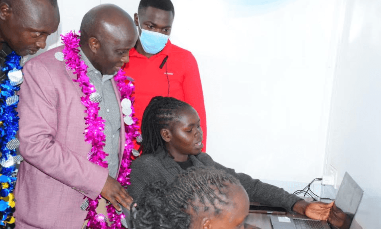 Youth urged to exploit online jobs via ward digital hubs