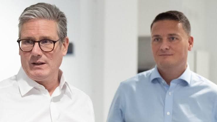 Starmer to meet Streeting as leadership crisis divides Labour