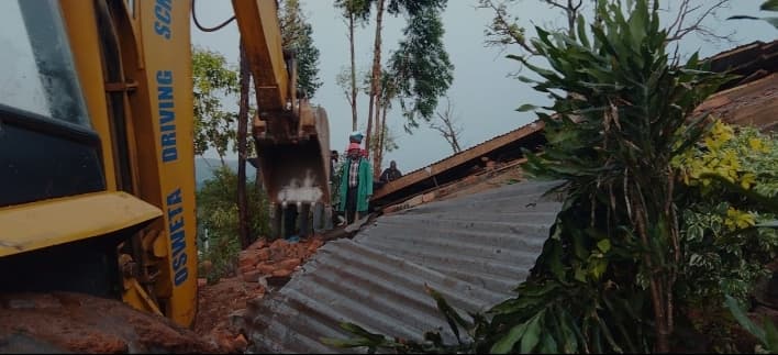Several feared trapped as four-storey building collapses in Ogembo, Kisii