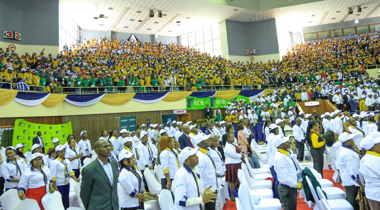 Ruto pledges funds to promote 50,000 teachers