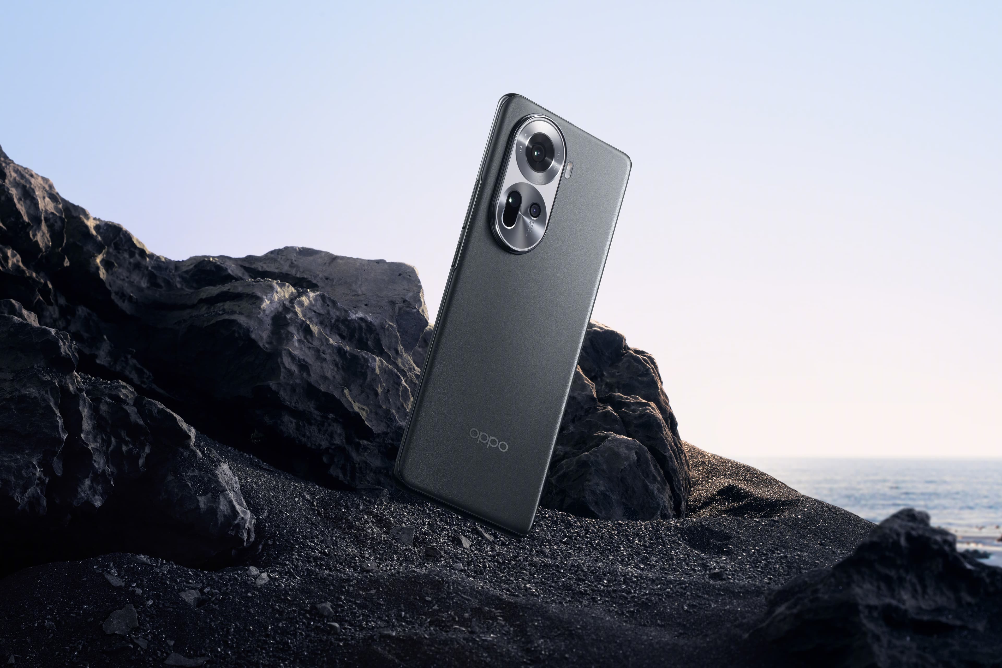 Oppo Reno11 5G review; a curvy king of portrait photography