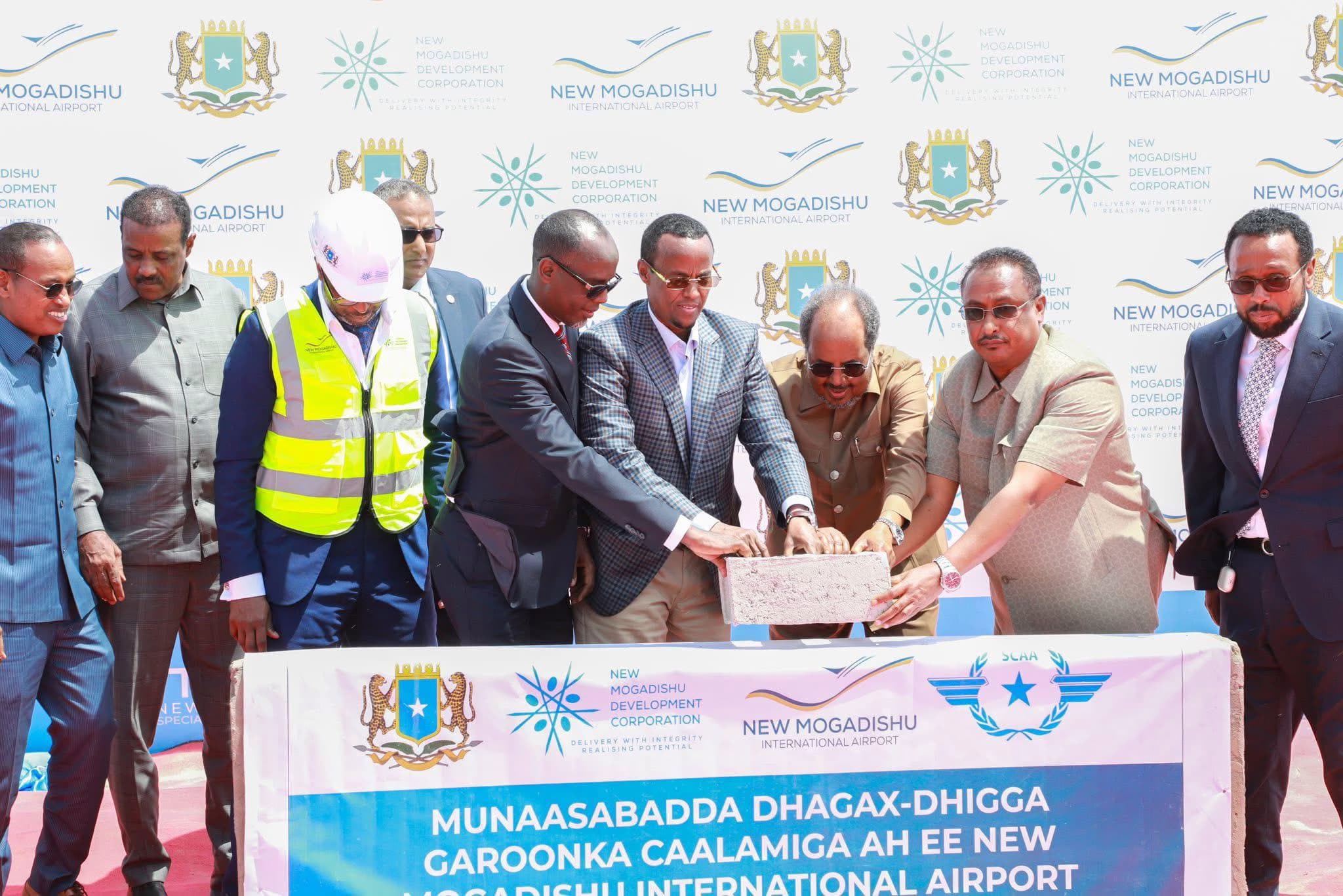 Somalia Launches Construction of $800 Million Haawaay Airport Project