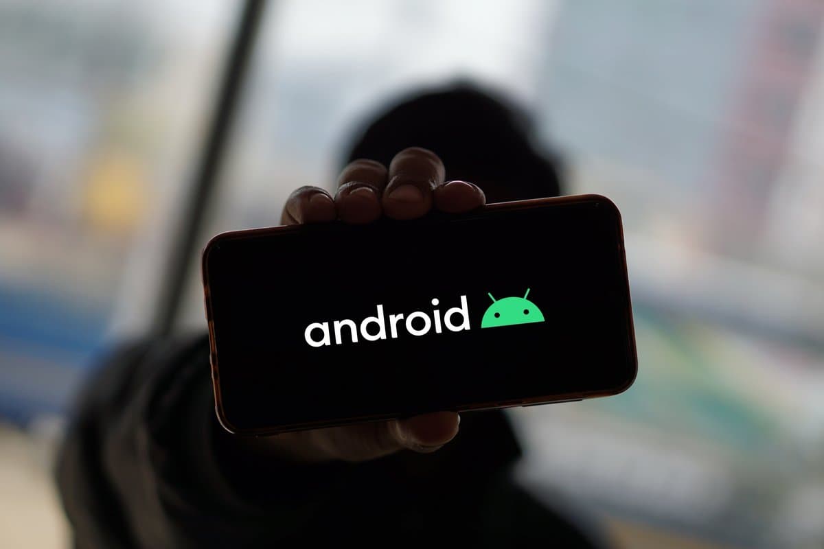 Google Finally Lets Users Roll Back Play System Updates