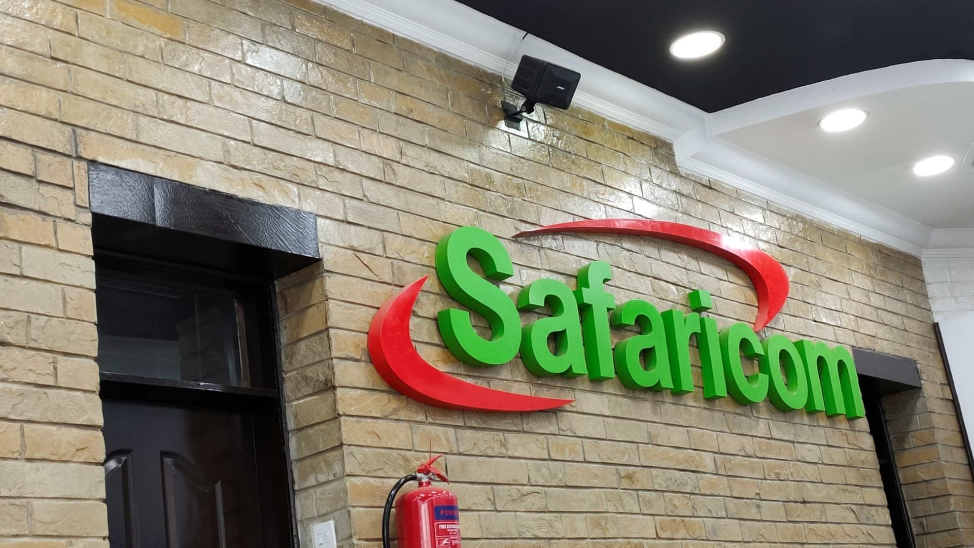 Kenya Plans Mega Sale of Safaricom Shares to Raise Over a Billion Dollars