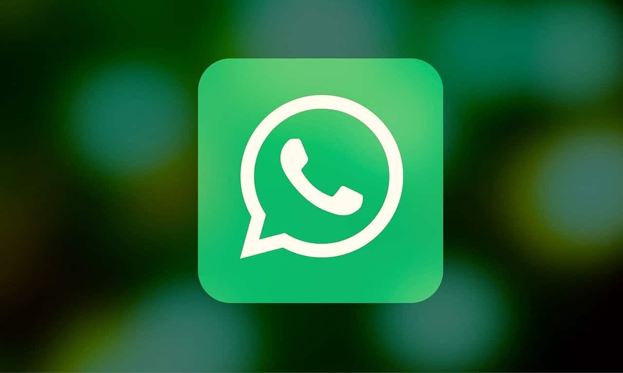WhatsApp Battles Misinformation on Privacy Policy Changes via Status Feature