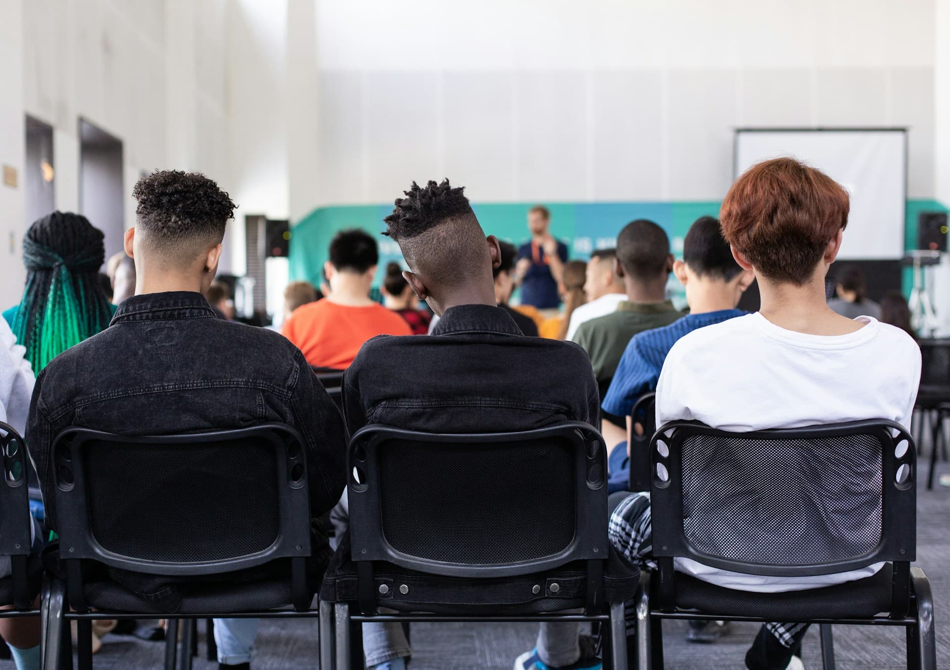 Navigating teenage years through effective communication strategies