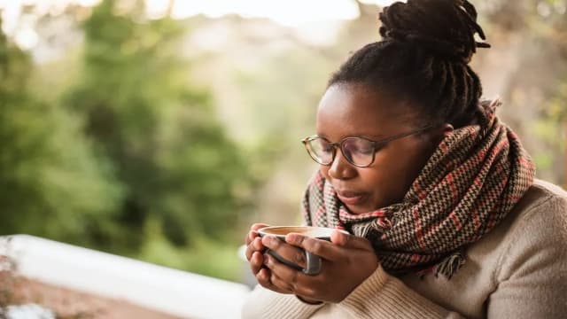 5 Ways Of Staying Warm In The Office