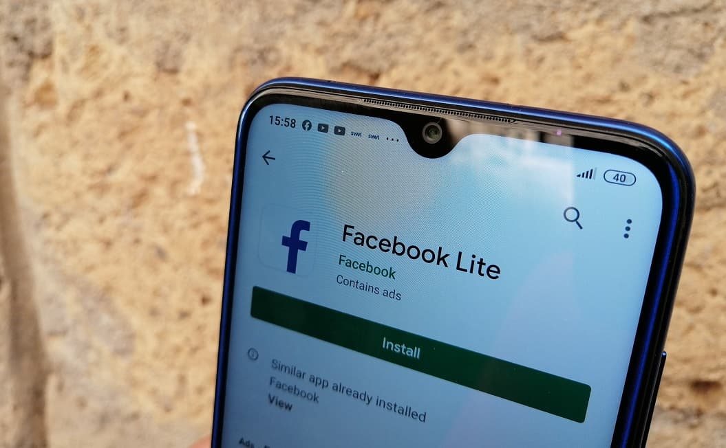 Dark Mode Finally Lands on Facebook Lite App