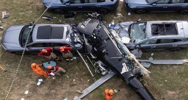 Four killed in helicopter crash near Montreal