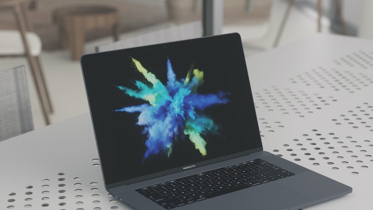 Apple Plans To Start Selling Macs with its In-house Processors in 2021