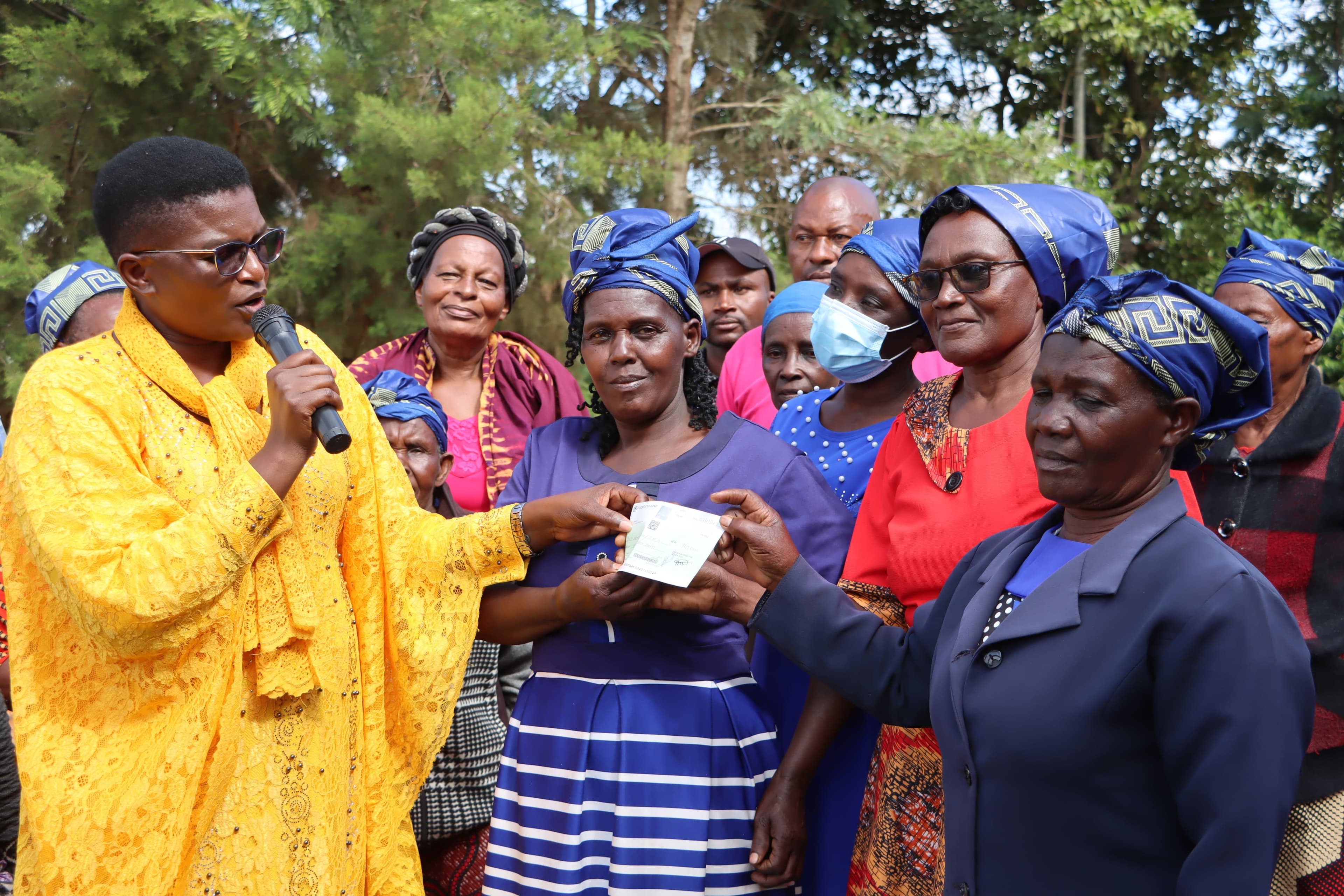 Tharaka Nithi Women groups receive Sh230,000 empowerment boost