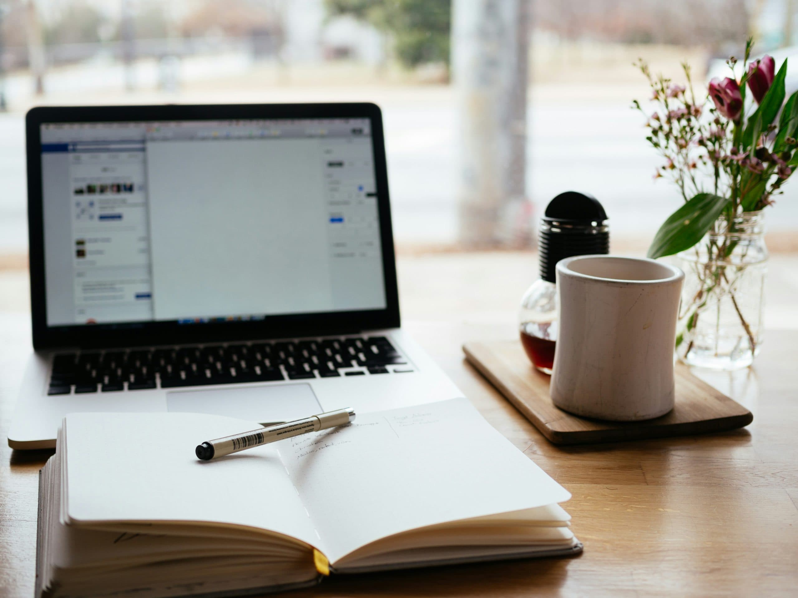 Top 6 Roles of AI in Editing and Proofreading: Streamlining the Publishing Process