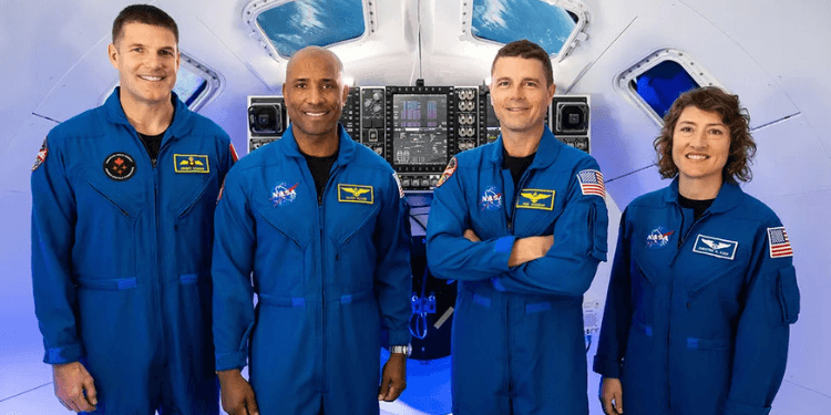Artemis II Crew Reports Second Issue Mid-Mission