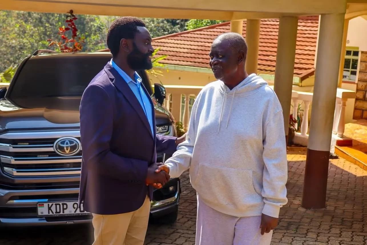 Oburu Odinga in high spirits as John Methu checks on him