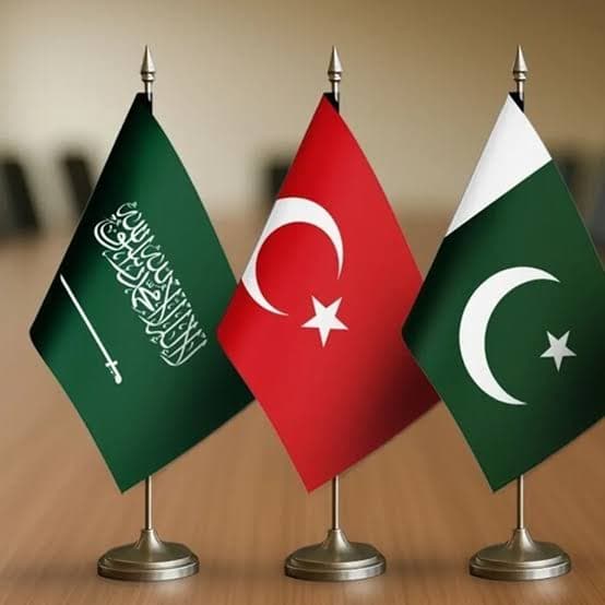 Saudi Arabia turns to Muslim military heavyweights in landmark defense pact as Iran war closes in
