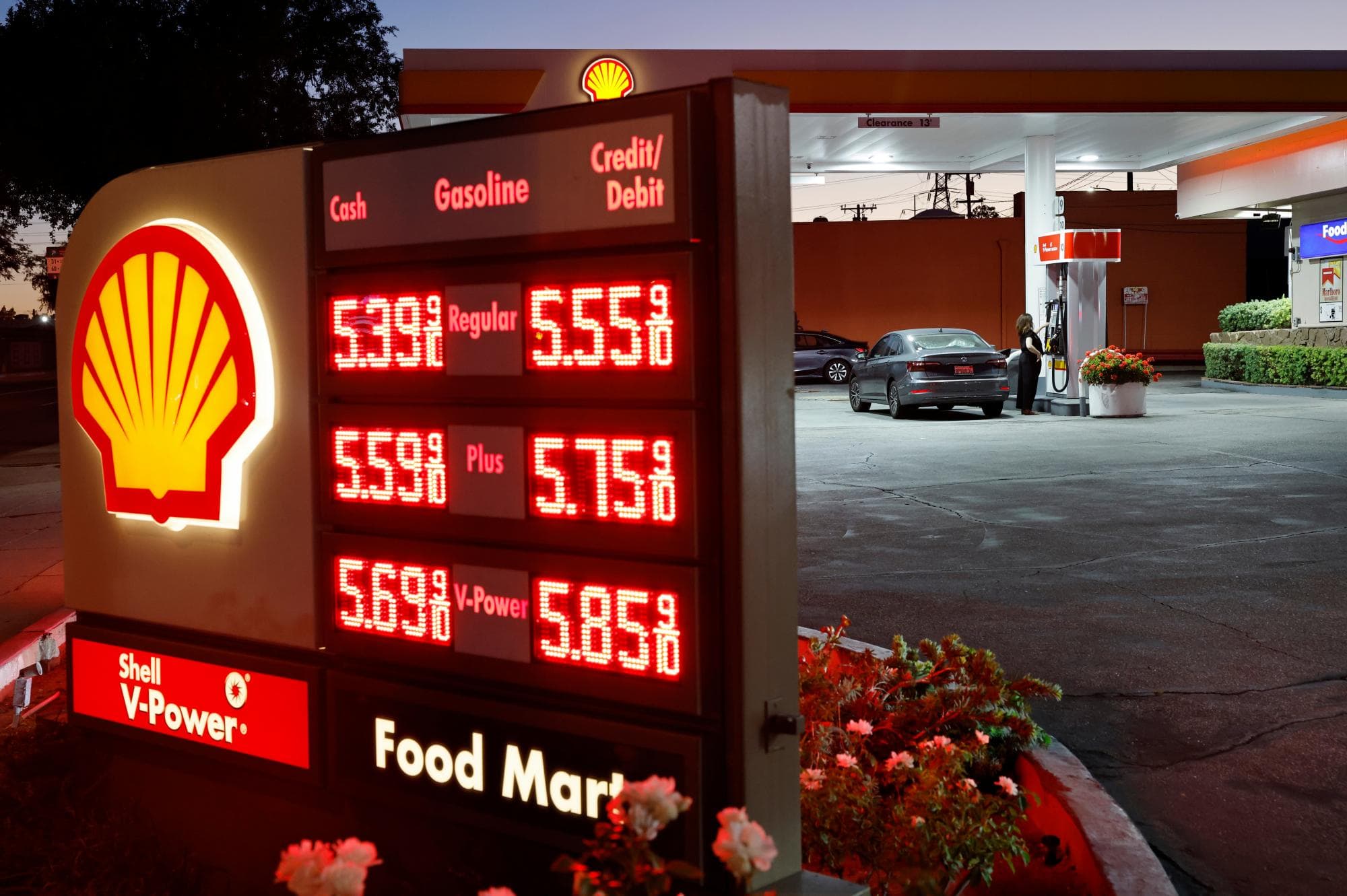 US inflation rate eases to 3.5% as gasoline prices fall