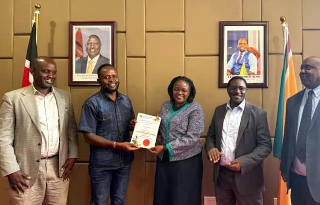 County service board signs performance appraisal to enhance services