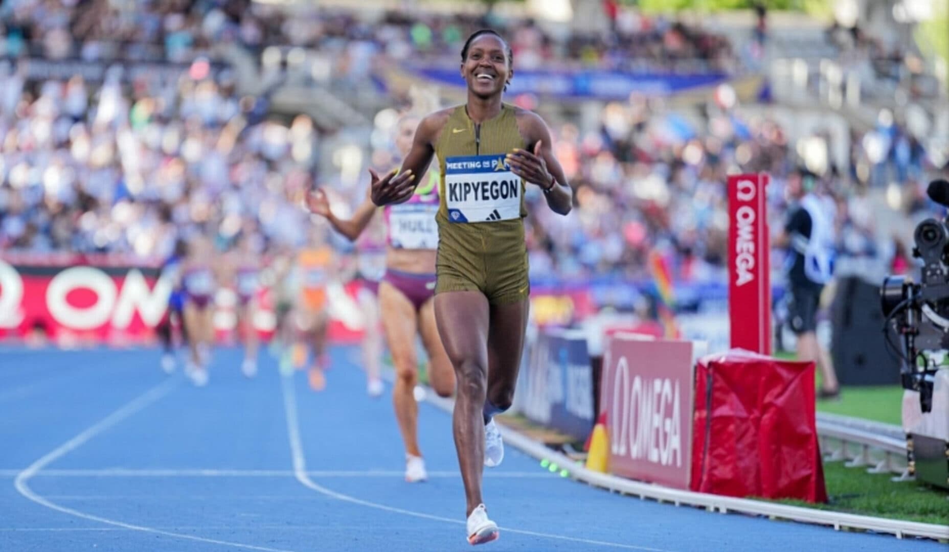 Kenya’s Faith Kipyegon breaks her own 1500m world record in Paris