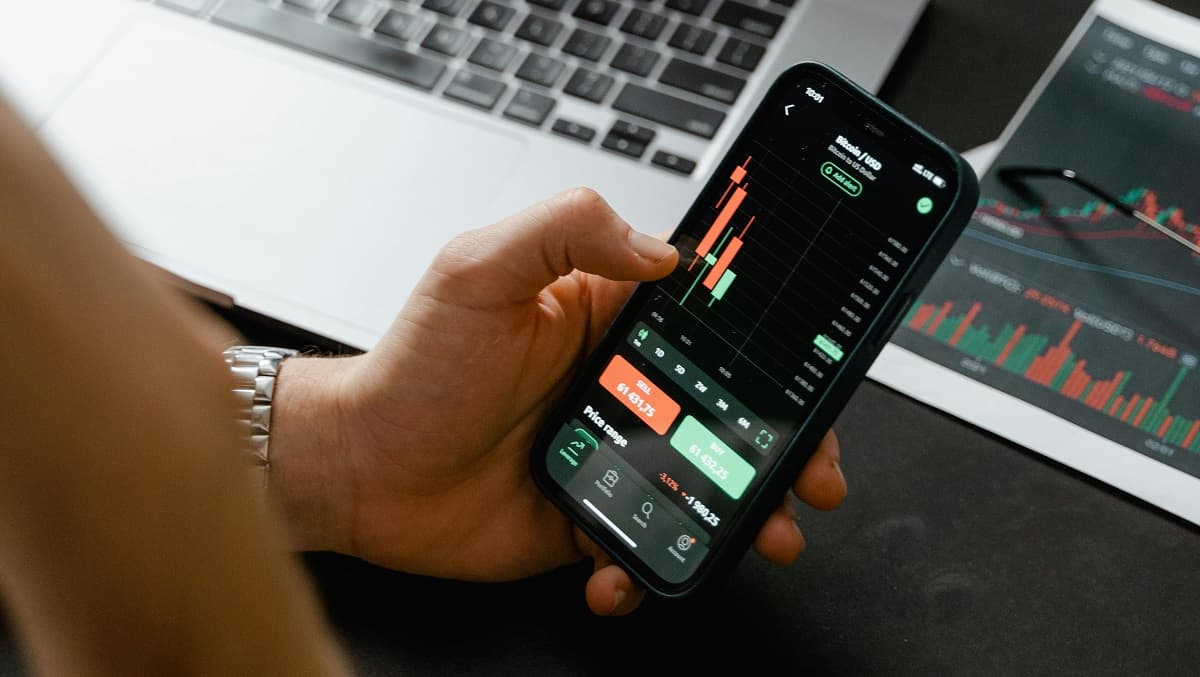 Using The API Advantage to Plug into the Forex Market Like a Pro Developer